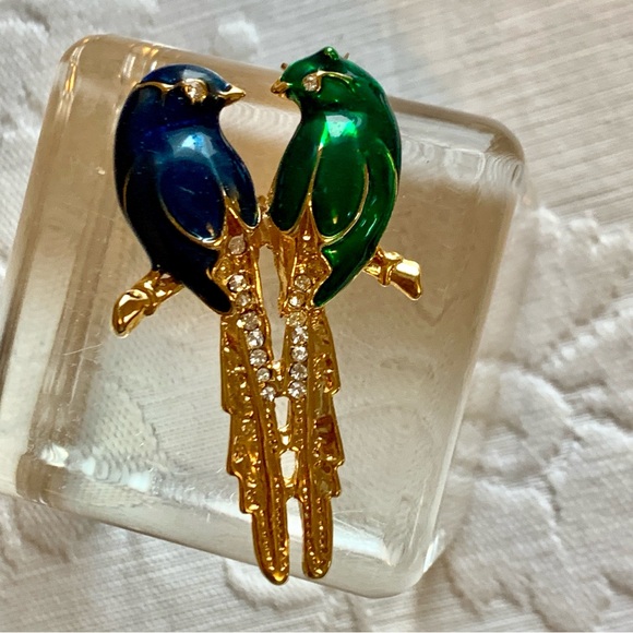 Jewelry - Vintage Enameled Love Birds Brooch